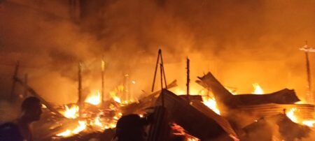 Pajak Sayur di Kota Peureulak Aceh Timur Dilahap Api