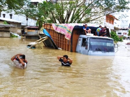 Akibat Banjir 24.332 Warga Mengungsi, Satu Orang Meninggal Dunia