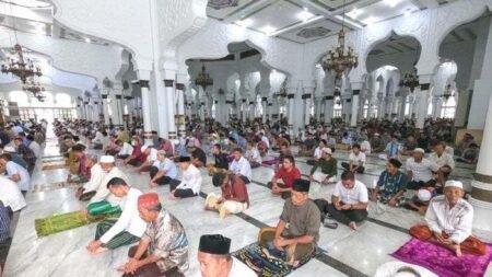 Omicron Melesat, MUI Ingatkan Fatwa Salat Jumat Bisa Diganti Salat Zuhur