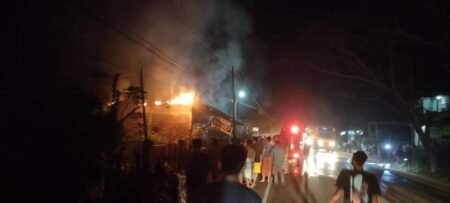 Musibah Kebakaran Hanguskan 1 Ruko di Simpang Ulim, Satu Nyawa Melayang