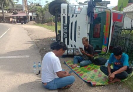 Dalam Sehari 3 Peristiwa Kecelakaan di Aceh Timur, dan Ini Truk Terbalik di Tikungan Idi Cut