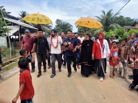 Kedatangan Sang Raja PA Dan Bantuan Untuk Korban Banjir di Sambut Meriah di Aceh Timur