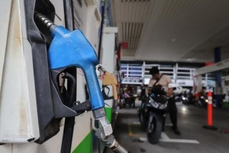 Breaking News: Ditengah Malam Buta Pertamax Tembus Angka 12.500 Per Liter