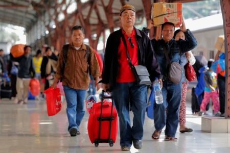 Aturan Mudik Lebaran 2022: Dilarang Ngobrol dan Angkat Telepon Selama Perjalanan