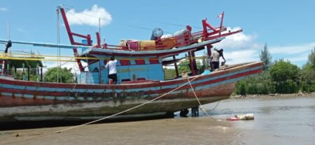 Gunakan Pukat Trawl, Kapal Nelayan Aceh Timur Diamankan Petugas