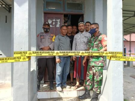 Kantor Geusyik Desa Kuala Peudawa Puntong Hangus Terbakar