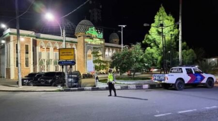 Beri Rasa Aman Warga Shalat Tarawih Sejumlah Titik Masjid di Aceh Timur Dijaga Tim Polres Aceh Timur
