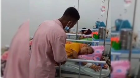 Ibunda Alm.Ishak Daud Sakit di Zubir Mahmud