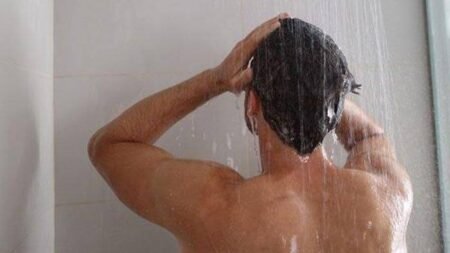 Hukum Mandi Junub Siang Hari Saat Puasa Ramadhan