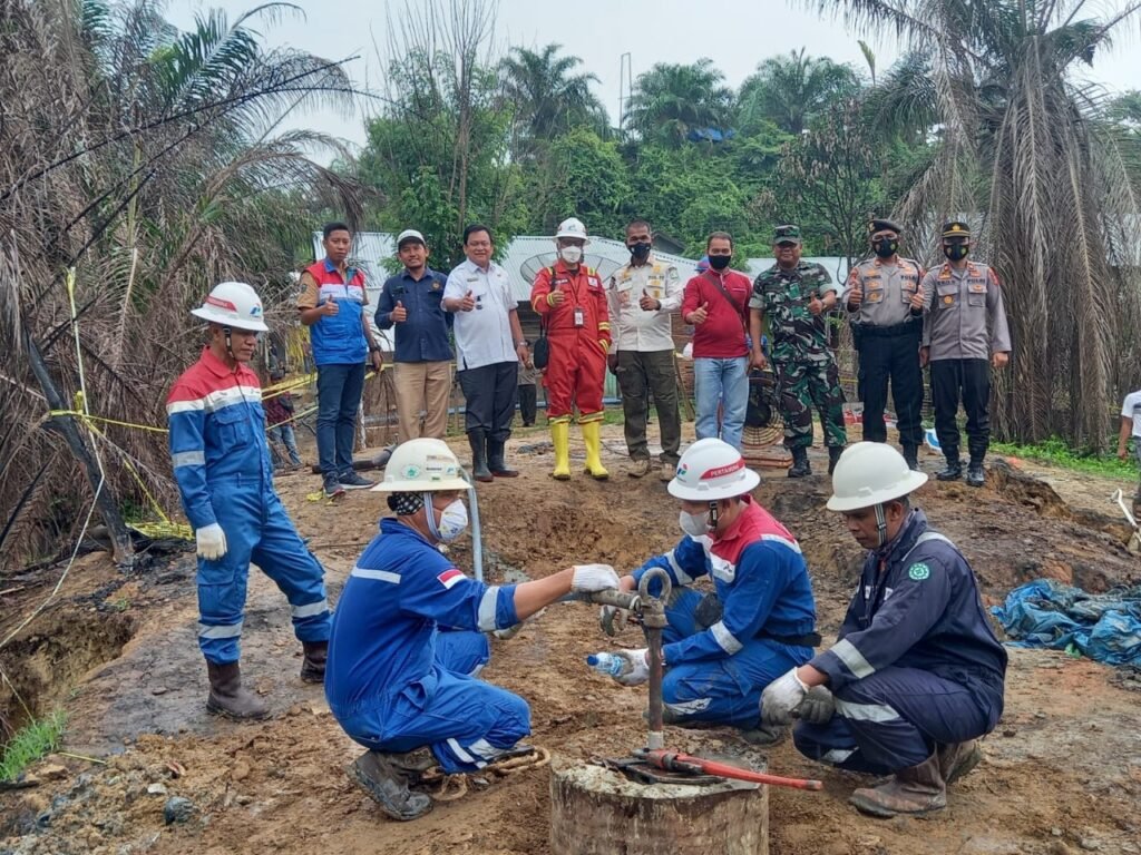 Sumur Bor Minyak Ilegal di Peurelak Aceh Timur Ditutup oleh Pertamina, Polisi Lakukan Pengawalan