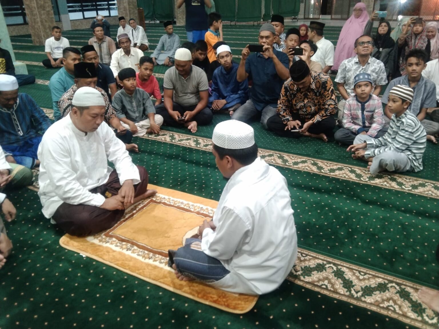 Pria Tionghoa Penganut Agama Budha di Kota Langsa Kini Masuk Islam