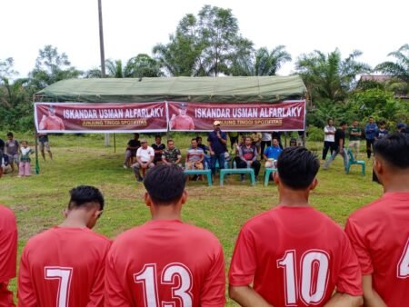 10 Tim Ramaikan Turnamen Piala Iskandar Al-Farlaky di Peunarun
