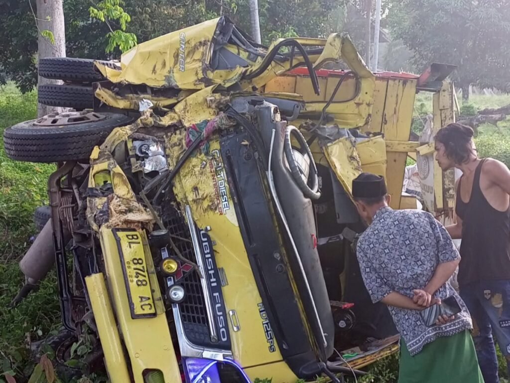 Kronologi Truk Tabrak Pohon di Aceh Timur, Satu Meninggal Dunia Satu Selamat