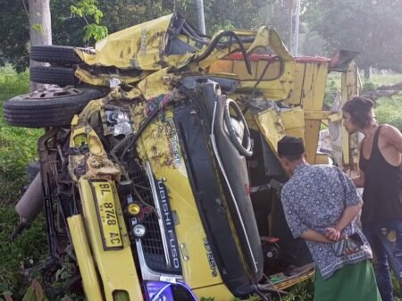 Kronologi Truk Tabrak Pohon di Aceh Timur, Satu Meninggal Dunia Satu Selamat