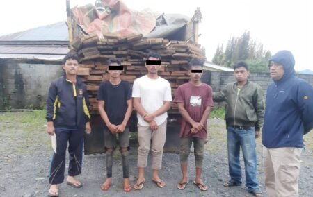 Tiga Terduga Pelaku Illegal Logging Ditangkap, Satu Mobil Berisi Kayu Diamankan