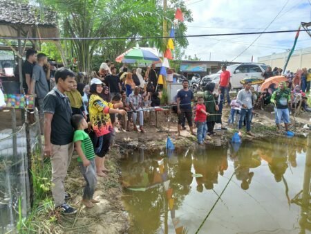 Meriahkan HUT RI dan Bank Aceh Warga Ikut Lomba Omiis Pancing