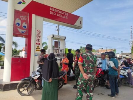 Antisipasi Guankamtibmas Pasca Penyesuaian Harga BBM, Polres Aceh Timur Lakukan Pengamanan Pada Sejumlah SPBU