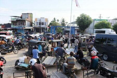 Peduli Dampak Kenaikan BBM, Polres Aceh Timur Bagikan 920 Paket Sembako