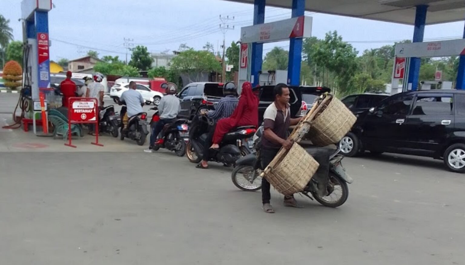 Subsidi BBM Bengkak Rp650 T, 80% ‘Diminum’ Orang Kaya