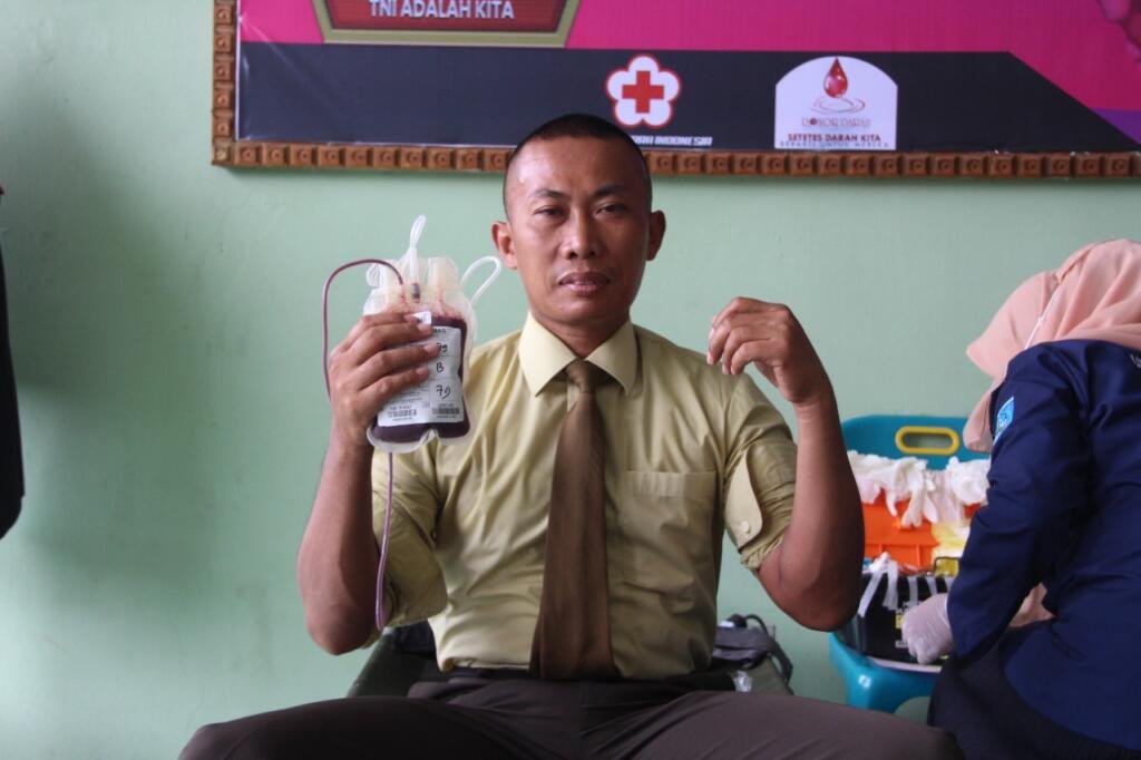 Setetes Darah Untuk Sejuta Kehidupan Pada Peringatan HUT TNI di Kodim 0104/Aceh Timur