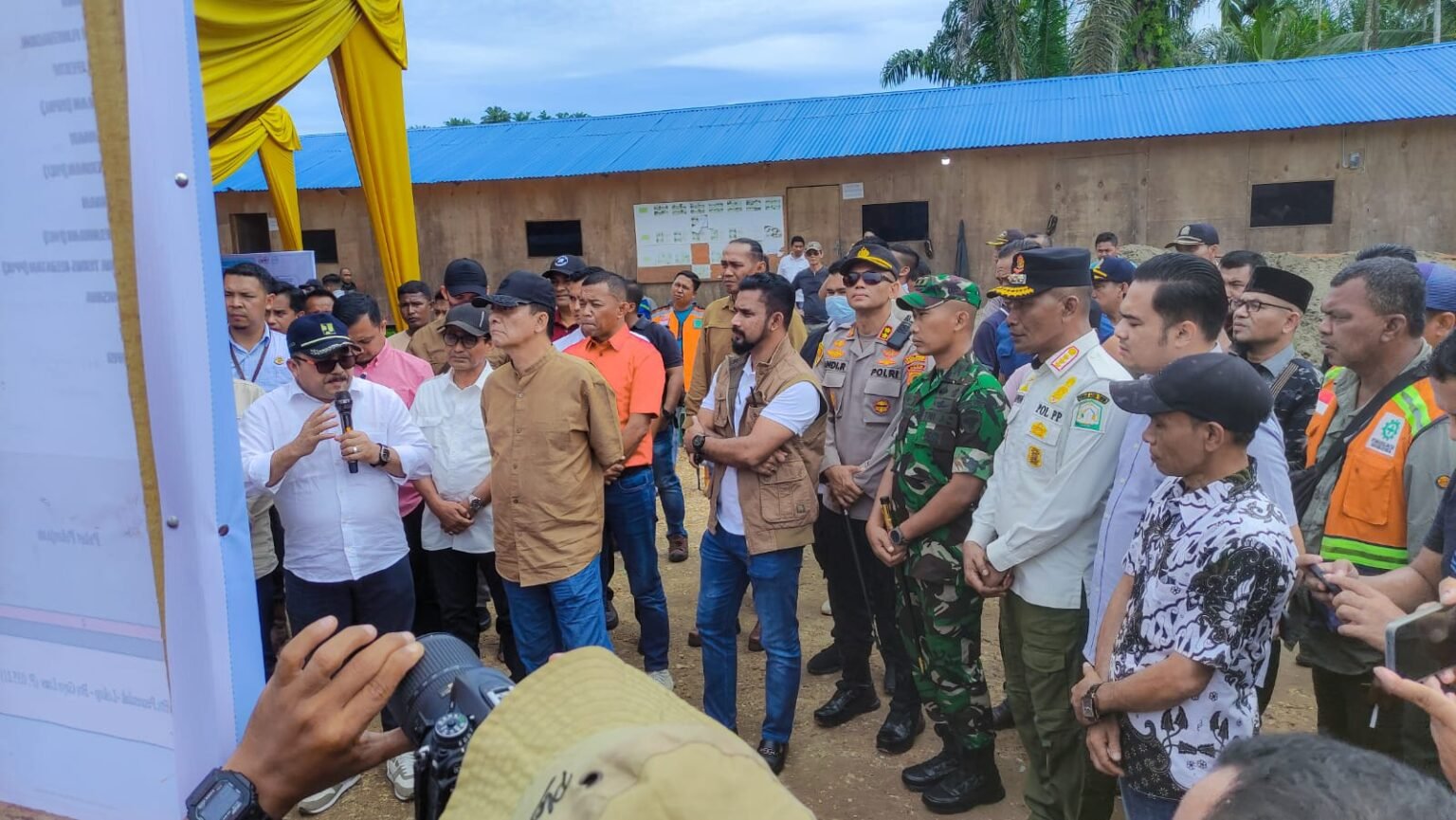 PJ Gubernur dan DPRA Tinjau Ruas Jalan Harga Milyaran di Aceh Timur