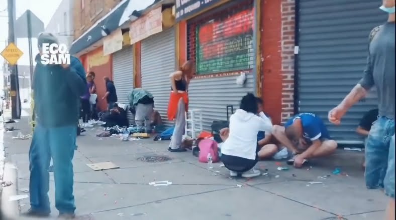 Kota Penuh Pecandu Narkoba Hidup Seperti Zombie