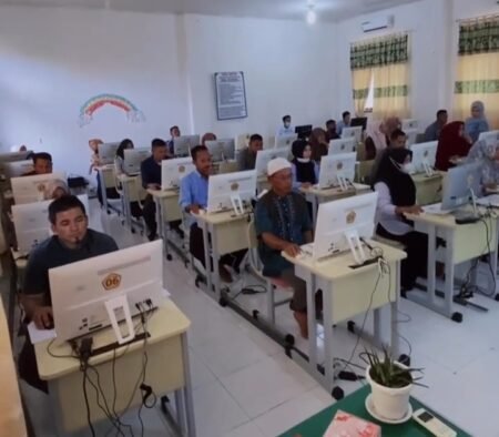 722 Peserta Calon Panwascam Kabupaten Aceh Ikut Tes Ujian CAT