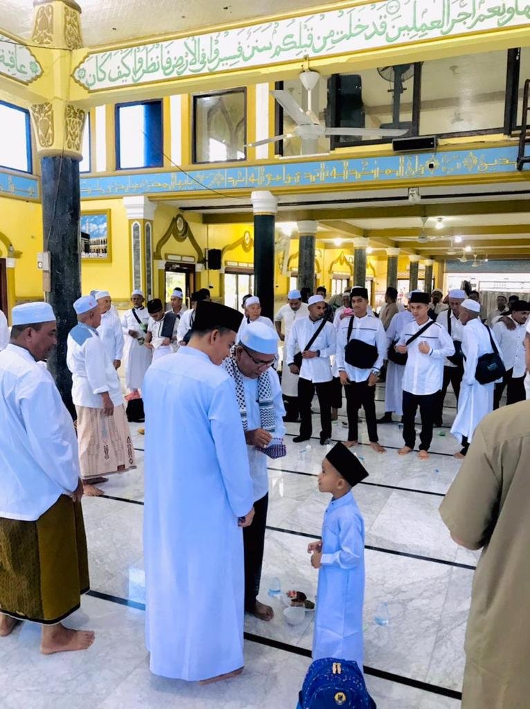Abon Jamal Gaseh Sayang Ketuai Jamaah Umrah Idi Cut