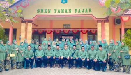 Aneka Lomba Keagamaan Warnai Peringatan Maulidur Rasul di SMKN Taman Fajar