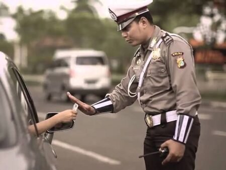 Nah Loh! Hina Polisi Dipenjara 18 Bulan, Ini Deretan Delik Penghinaan di RKUHP