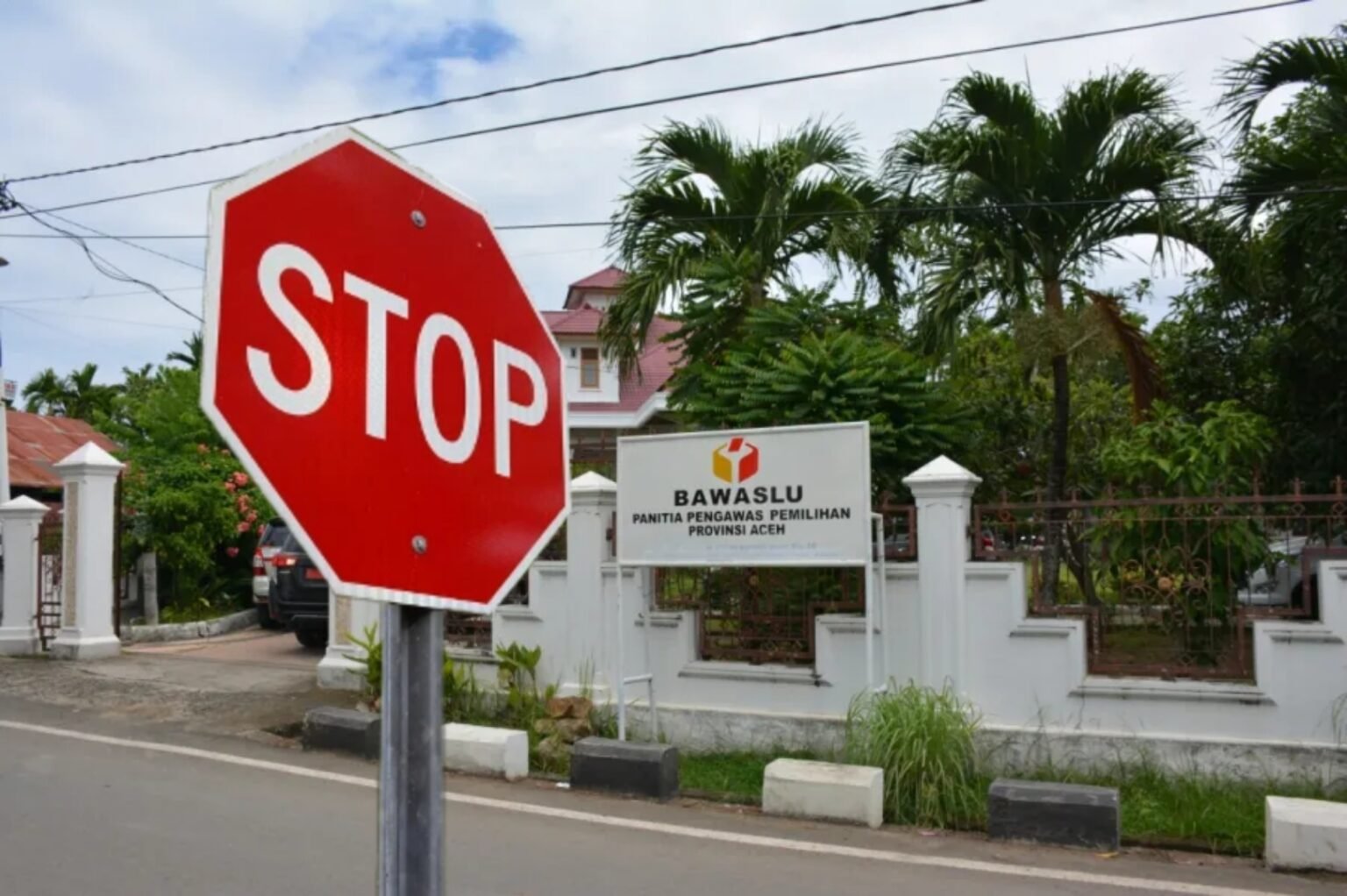 DPRA Minta Banwaslu Setop Rekrut Panwaslih Aceh