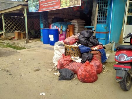 Sampah Bertumpuk di Aceh Timur, Warga Kecewa Dengan DLHK