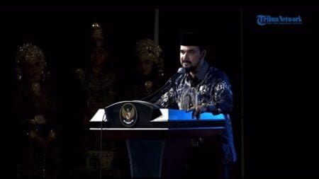 Iskandar Usman Al-Farlaky, S.Hi, M.Si, Sosok Inspiratif Peduli Nelayan
