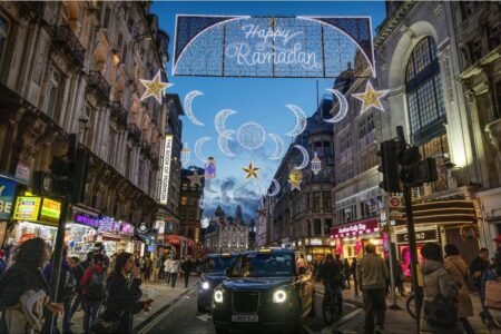 Pertama Kali, Kota London Hiasi Kota Dengan Berbagai Lampu Sambut Bulan Ramadhan