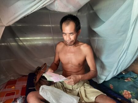 Terjual Semua Harta, Pria Perjaka Sakit dan Terbaring Lemah di Gubuknya