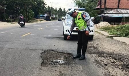 Kasat Lantas: Jalan Berlubang Salah Satu Faktor Kecelakaan di Aceh Timur