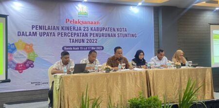 PLT Sekda Memaparkan Hasil Kinerja 8 Aksi Konvergensi Stunting Aceh Timur Tahun 2022