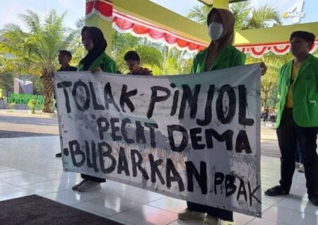 Abangda Kampus Diduga Paksa Mahasiswa Baru Buat Akun Pinjol