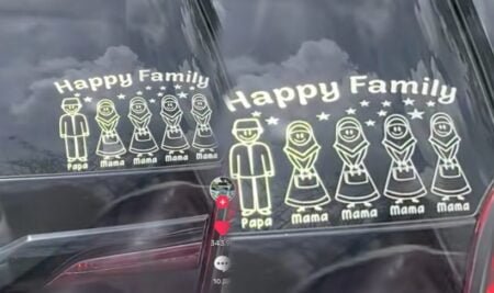 Viral Mobil Pakai Stiker Happy Family di Aceh Bikin Salah Fokus, Warganet: Wah Serakah