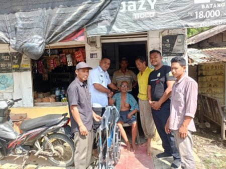 Dinas Sosial Aceh Timur Salurkan Puluhan Alat Bantu Disabilitas dan Bantuan Wirausaha Lansia