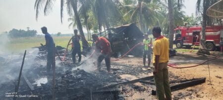 Ditinggal ke Acara Maulid, Satu Unit Rumah di Julok Ludes Terbakar