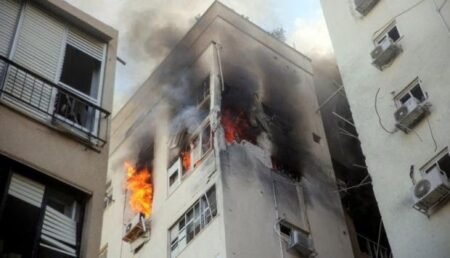 Permukiman Israel Porak-poranda Akibat Terkena Hantaman Roket Pusakan Hamas