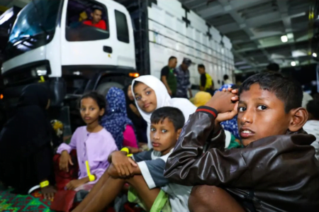 KMP BRR Bantu Evakuasi 220 Pengungsi Rohingya Dari Sabang