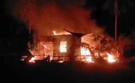 Satu Unit Rumah dan Kendaraan di Peudawa Aceh Timur Ludes Terbakar