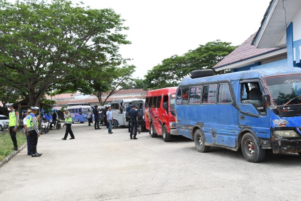 Ciptakan Rasa Aman dan Nyaman Penumpang, Sopir Angkutan Umum di Aceh Timur Tes Urin