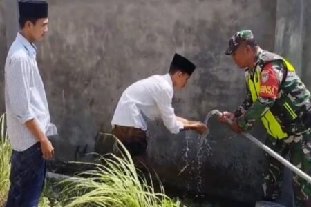 Senyum Bahagia Santri Dayah Muda Al-Aziziyah Terima Sumur Bor dari Kodim Aceh Timur