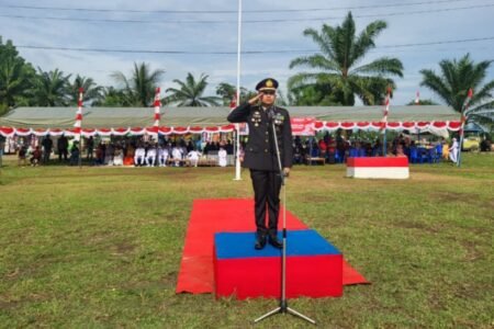 Kapolsek Rantau Selamat Pimpin Upacara HUT RI ke-79 di Lapangan Bayeun