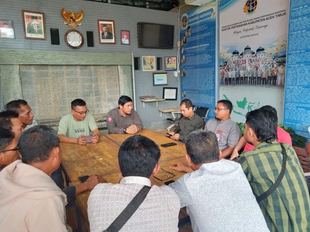 Didampingi GMPK, Kelompok Tani Mekar Sari Datangi BPN Aceh Timur Laporkan PTPN Serobot Tanah Mereka