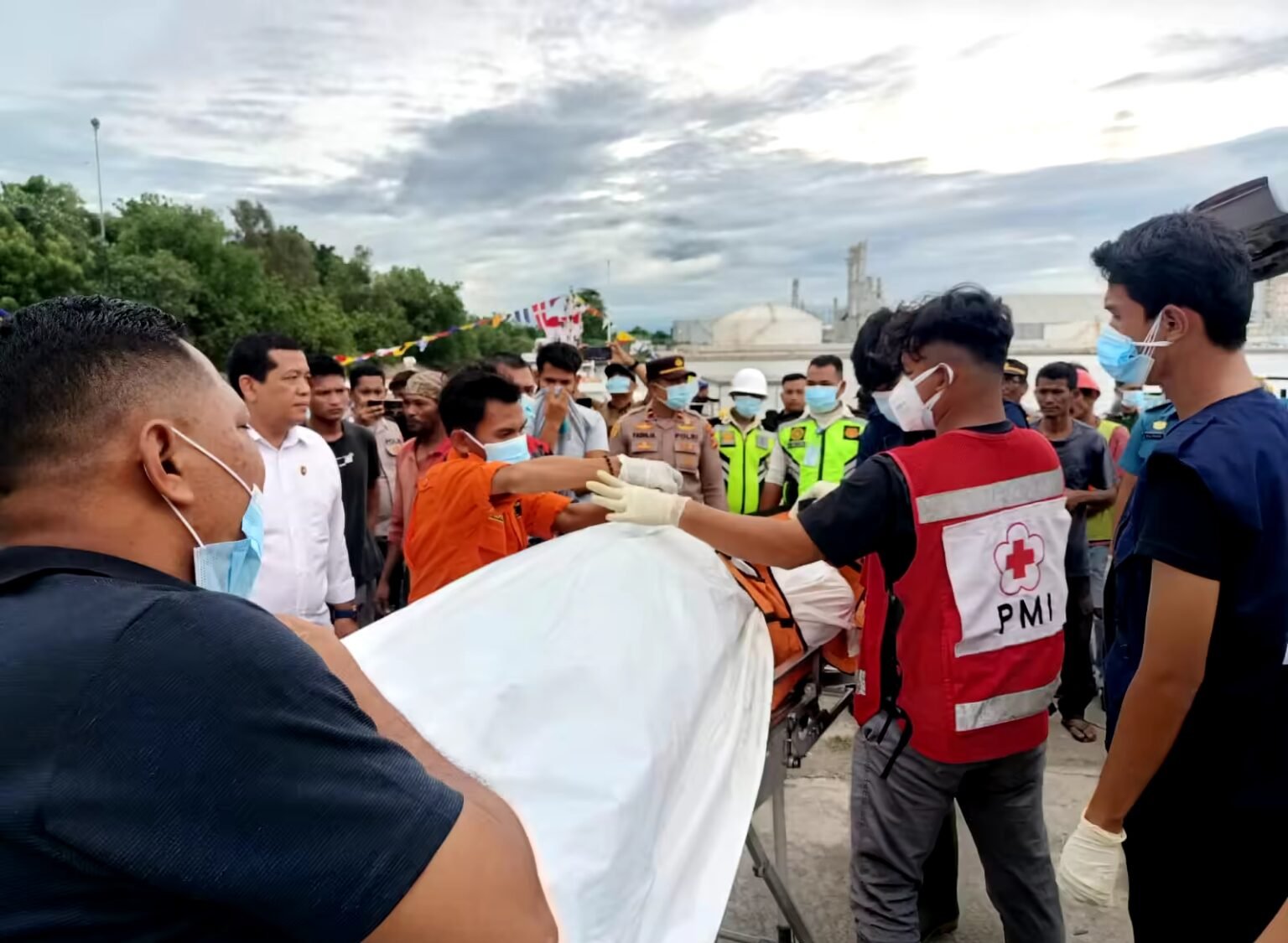 Nelayan Temukan Mayat Mengapung Tanpa Identitas di Lhokseumawe