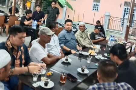 Tokoh Masyarakat Tua dan Muda Peureulak, Siap Menangkan Firman Dandy – Abati Aramiah